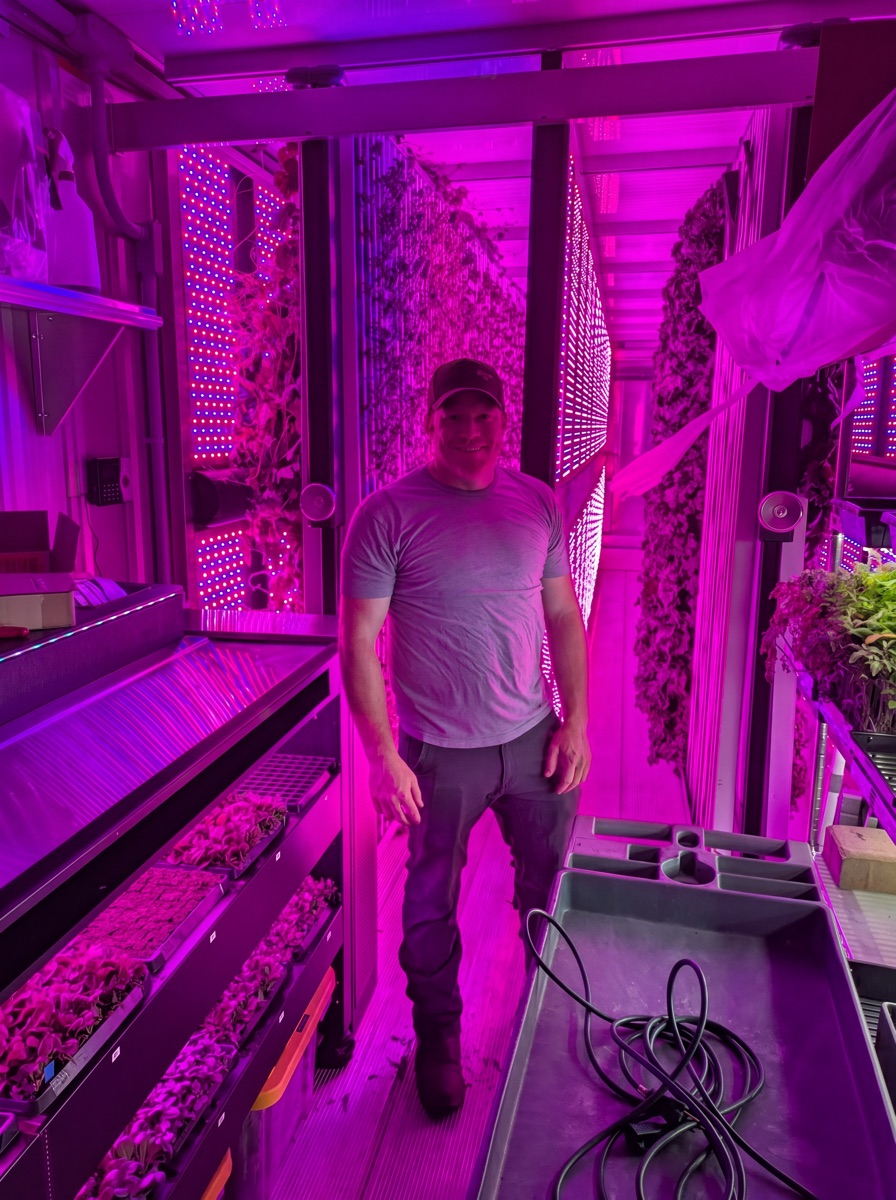 Inside the Honeysmith hydroponic grow room